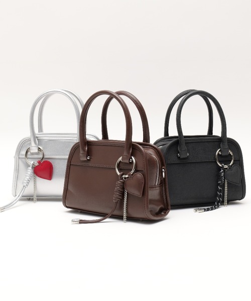 DEVICE（デバイス）の「【DEVICE GAL】Heart Tease 3連チャーム付き ヴィンテージライク 2way ラウンドミニボストンバッグ（ボストンバッグ・レディース・シルバー/ブラック/ダークブラウン・FREE）」の10枚目の写真