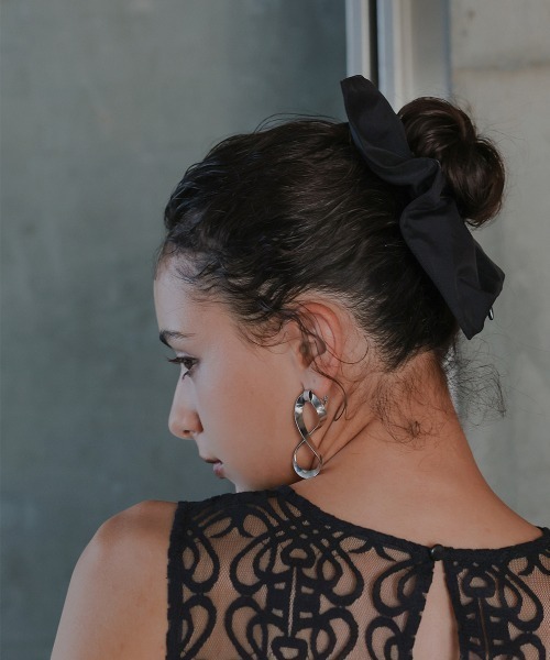 Callarus（カラルス）の「〔Callarus〕ファスナー付きスクエアシュシュ（シュシュ・レディース・ブラック/ベージュ・FREE）」の13枚目の写真