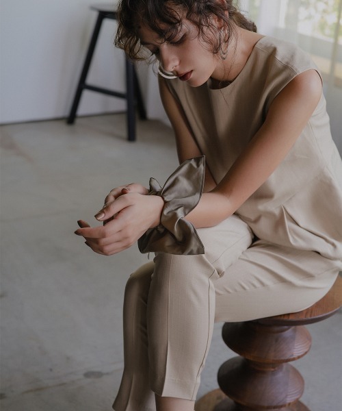 Callarus（カラルス）の「〔Callarus〕ファスナー付きスクエアシュシュ（シュシュ・レディース・ブラック/ベージュ・FREE）」の14枚目の写真