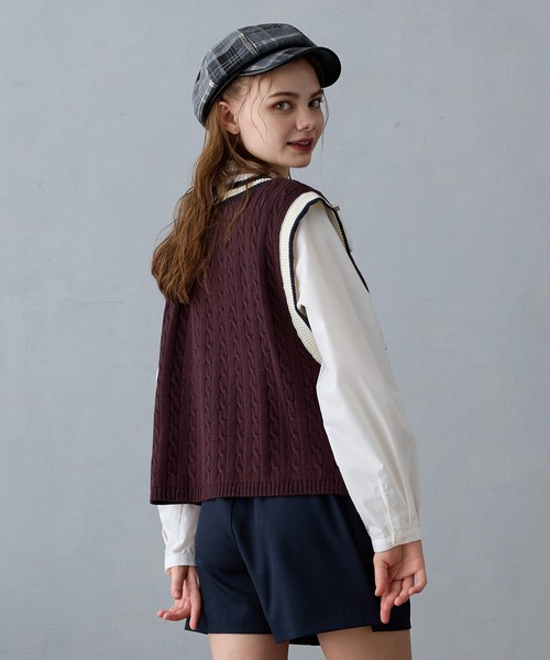 NICOLE CLUB（ニコル　クラブ）の「ケーブル編みチルデンベスト（ベスト・レディース・ネイビー/ブラウン/オフホワイト・FREE）」の8枚目の写真