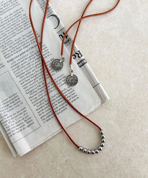 fredy emue（フレディエミュ）の「ビンテージ風マルチチョーカー（チョーカー・レディース・ブラウン・FREE）」の6枚目の写真