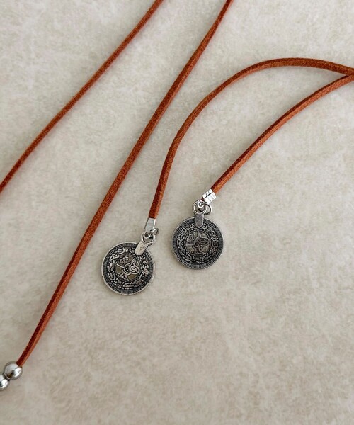 fredy emue（フレディエミュ）の「ビンテージ風マルチチョーカー（チョーカー・レディース・ブラウン・FREE）」の8枚目の写真