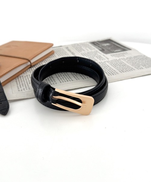 LOVALOT（ラバロット）の「フェイクレザーシンプル細ベルト（ベルト・レディース・ブラック/ダークブラウン/パープル/ベージュ・FREE）」の22枚目の写真