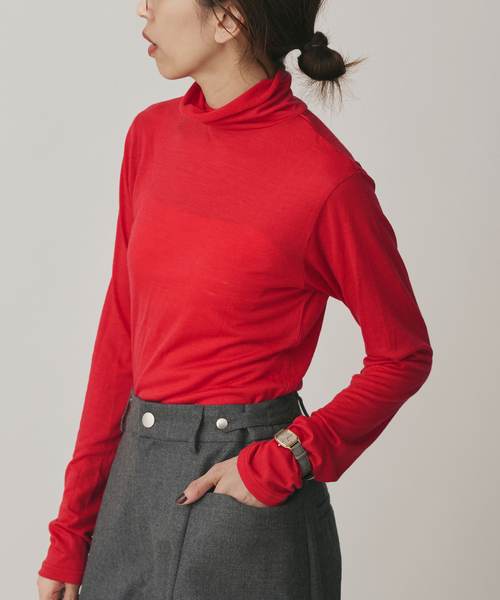 IENA（イエナ）の「《追加》Super120’s ウールタートルプルオーバー（Tシャツ/カットソー・レディース・ホワイト/チャコールグレー/レッド・FREE）」の22枚目の写真