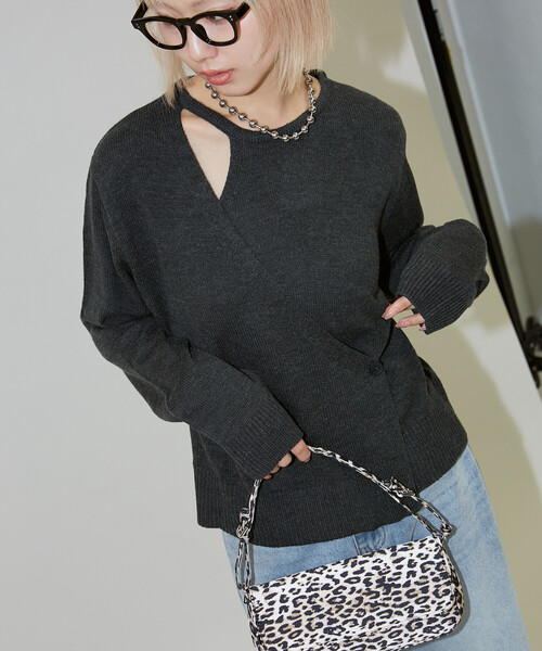PUBLUX(パブリュクス)の「PUBLUX/パブリュクス カシュクールニット 限定展開(ニット/セーター・レディース・グレー/ブラウン/チャコールグレー・フリ-)」の2枚目の写真