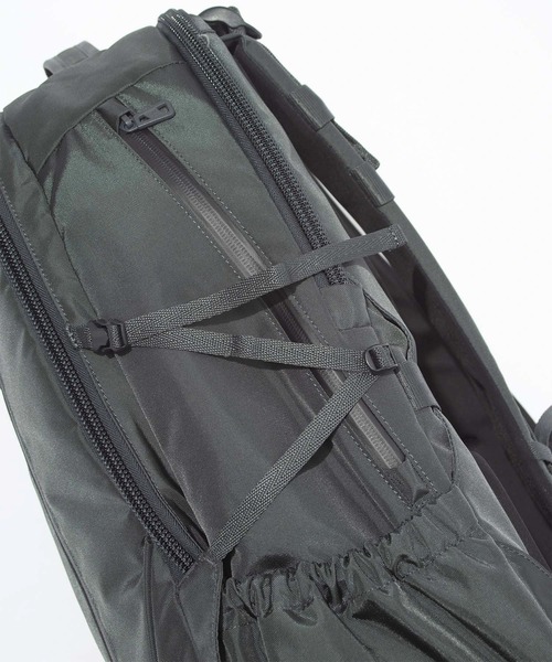 F/CE. （エフシーイー）の「F/CE./エフシーイー　420 re/cor DAYTRIP BP 32L（バックパック/リュック・メンズ・ブラック/グレー・FREE）」の13枚目の写真