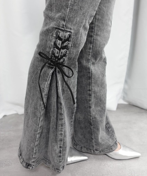 Lots of Love（ロッツオブラブ）の「ハイウエストレースアップフレアパンツ（デニムパンツ・レディース・ブルー/ライトブルー/ブラック・M/L）」の8枚目の写真