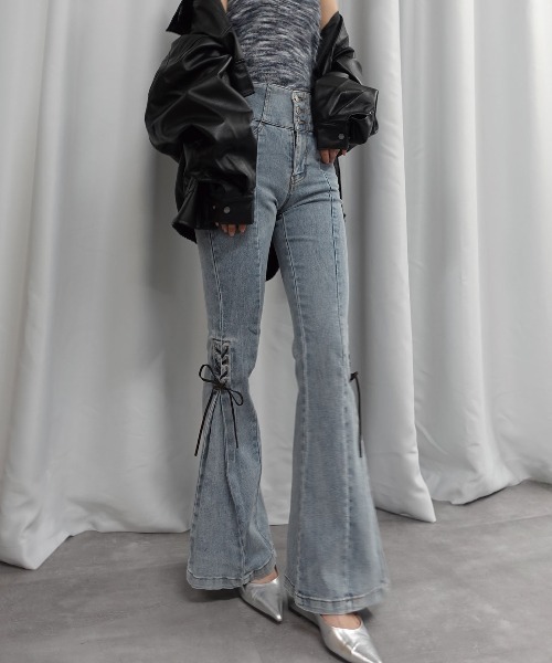 Lots of Love（ロッツオブラブ）の「ハイウエストレースアップフレアパンツ（デニムパンツ・レディース・ブルー/ライトブルー/ブラック・M/L）」の10枚目の写真