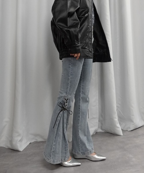 Lots of Love（ロッツオブラブ）の「ハイウエストレースアップフレアパンツ（デニムパンツ・レディース・ブルー/ライトブルー/ブラック・M/L）」の11枚目の写真