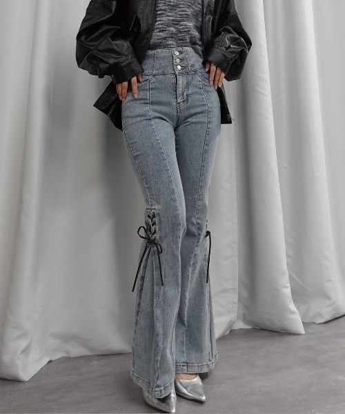 Lots of Love（ロッツオブラブ）の「ハイウエストレースアップフレアパンツ（デニムパンツ・レディース・ブルー/ライトブルー/ブラック・M/L）」の13枚目の写真