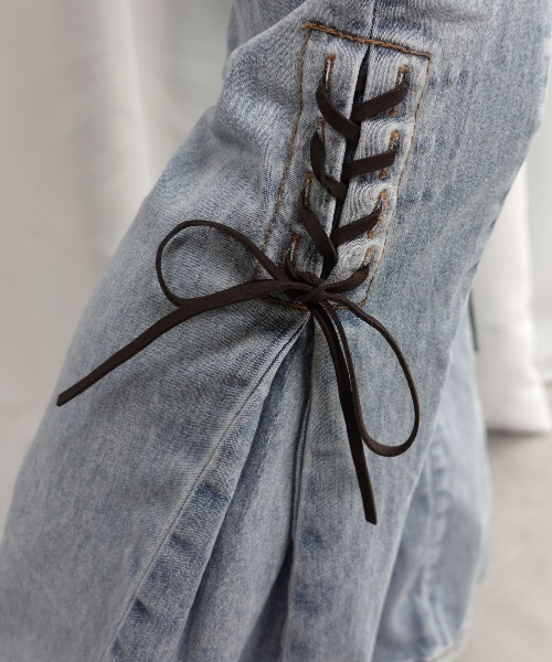 Lots of Love（ロッツオブラブ）の「ハイウエストレースアップフレアパンツ（デニムパンツ・レディース・ブルー/ライトブルー/ブラック・M/L）」の15枚目の写真