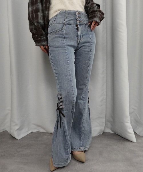 Lots of Love（ロッツオブラブ）の「ハイウエストレースアップフレアパンツ（デニムパンツ・レディース・ブルー/ライトブルー/ブラック・M/L）」の20枚目の写真
