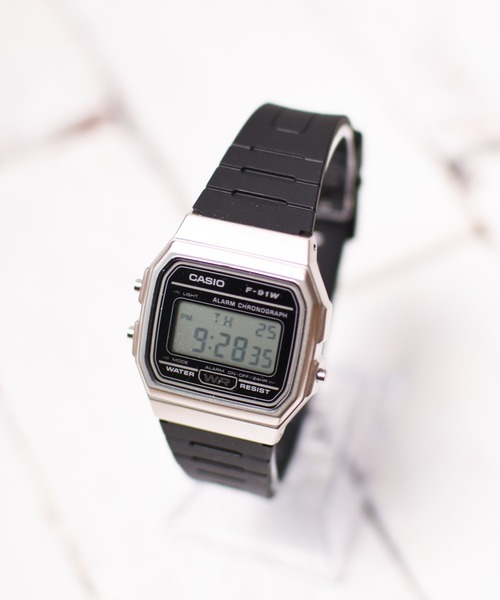 CASIO(カシオ)の「【RES】【CASIO(カシオ)】スタンダードデジタル 腕時計(デジタル腕時計・メンズ・ブルー/シルバー/グレー/カーキ/ゴールド・FREE)」の4枚目の写真