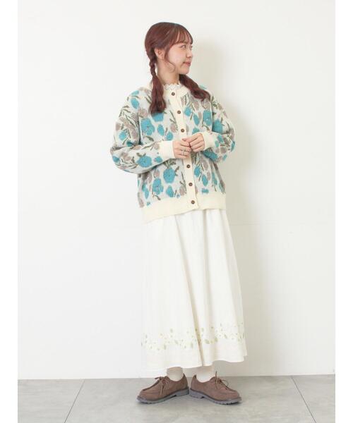 Samansa Mos2(サマンサ モスモス)の「【WEB限定】花柄刺繍ギャザースカート(スカート・レディース・モカ/ブラック/キナリ・F)」の17枚目の写真