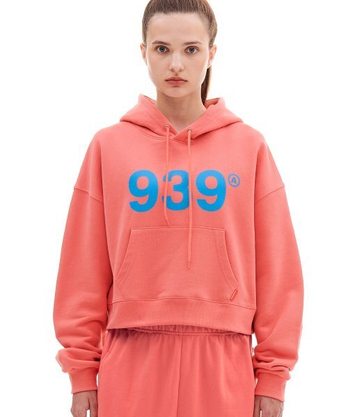 ARCHIVE BOLD(アーカイブボールド)の「939 LOGO CROP HOOD (SALMON)(パーカー・レディース・その他・FREE)」の1枚目の写真