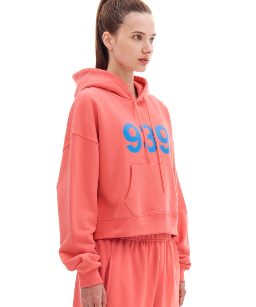 ARCHIVE BOLD(アーカイブボールド)の「939 LOGO CROP HOOD (SALMON)(パーカー・レディース・その他・FREE)」の2枚目の写真