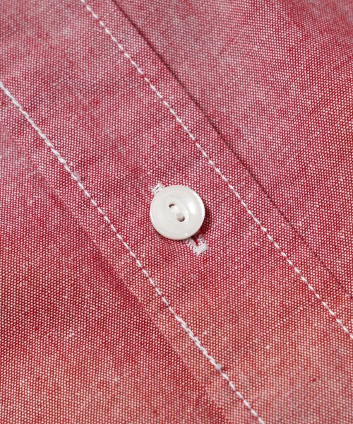 FRIZMWORKS(フリズムワークス)の「CIGARETTE POCKET CHAMBRAY SHIRT _ RED(シャツ/ブラウス・メンズ・その他・SMALL/MEDIUM/LARGE/X-LARGE)」の4枚目の写真