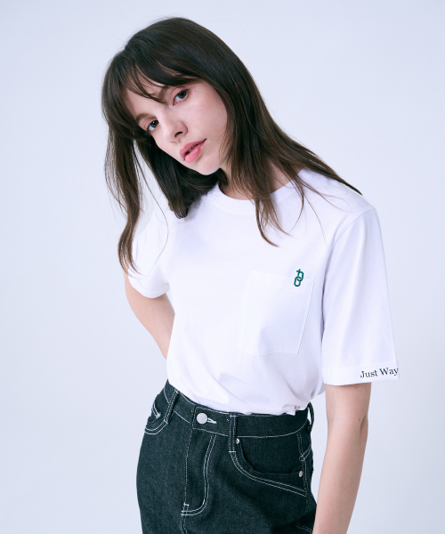 SALT AND CHOCOLATE(ソルトアンドチョコレート)の「ポケットポイントスリーブレタリングTシャツホワイト4W2321004(Tシャツ/カットソー・レディース・その他・FREE)」の1枚目の写真
