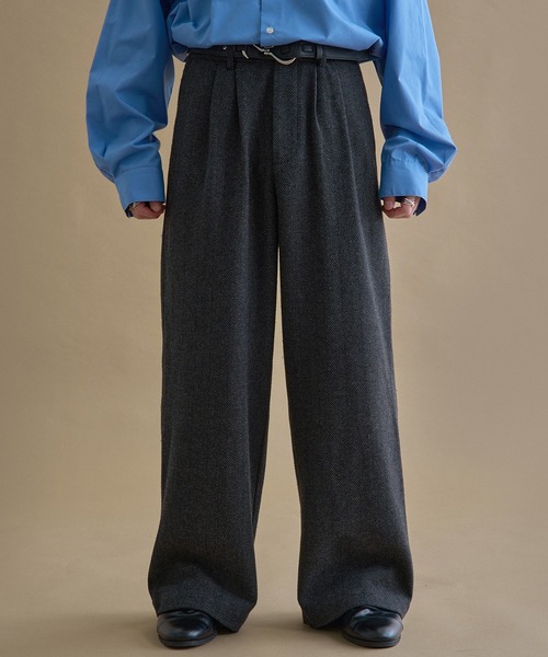 epnok（エプノック）の「ヘリンボーンセミワイドスラックス（スラックス・メンズ・グレー/チャコールグレー・MEDIUM/SMALL/LARGE）」の2枚目の写真