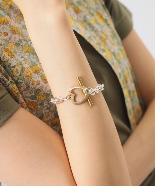 BEAMS BOY（ビームスボーイ）の「ミックス ハート トグル ブレスレット（ブレスレット・レディース・その他・ONE SIZE）」の2枚目の写真