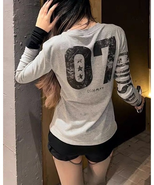 CHEER(チアー)の「配色ロゴプリントトップス(Tシャツ/カットソー・レディース・グレー・M)」の5枚目の写真