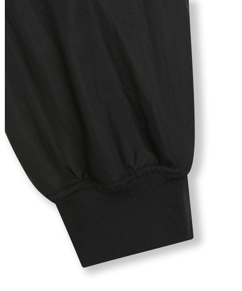 BESLOW(ビースロー)の「SHEER NYLON FLIGHT JACKET BLACK(ブルゾン・メンズ・その他・SMALL/MEDIUM/LARGE/X-LARGE)」の4枚目の写真