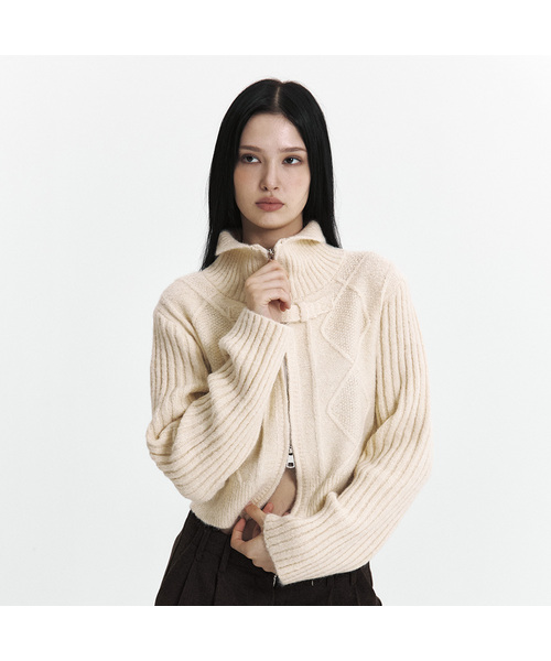 CURETTY(キュリティ)の「C HIGH NECK KNIT CARDIGAN_IVORY(カーディガン/ボレロ・レディース・アイボリー・SMALL)」の1枚目の写真