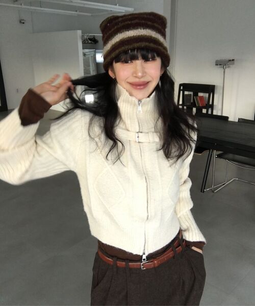 CURETTY(キュリティ)の「C HIGH NECK KNIT CARDIGAN_IVORY(カーディガン/ボレロ・レディース・アイボリー・SMALL)」の5枚目の写真