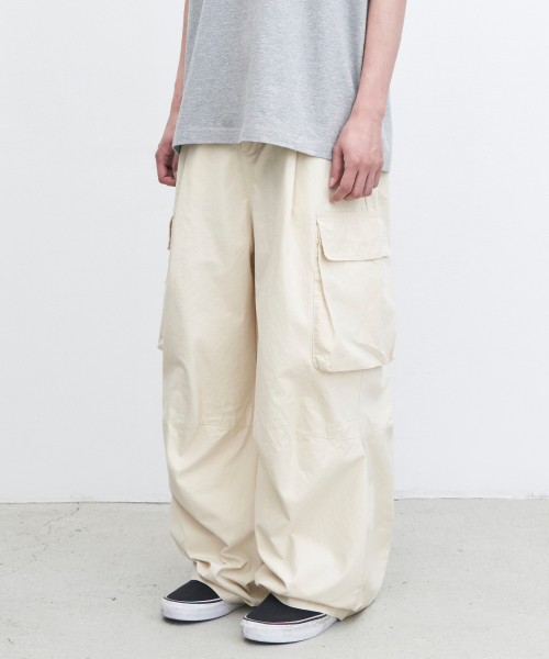 URBANSTOFF(アーバンストッフ)の「ビッグポケットダートバルーンパンツ(ベージュ)(その他パンツ・レディース・その他・MEDIUM/LARGE)」の1枚目の写真