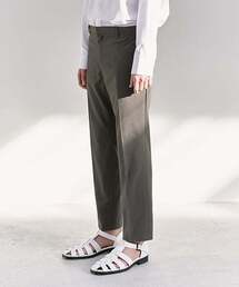 AREUBAN（アルバン）の「ウールブレンドテーパードフィットバンディングスラックス_モカグレー（スラックス）」