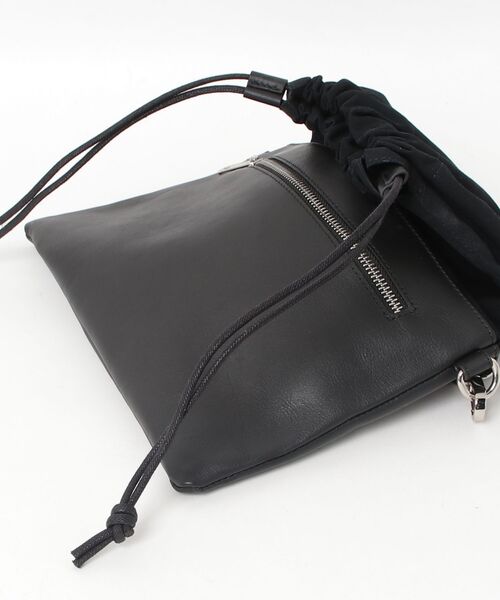 ADAM PATEK(アダムパテック)の「ADAMPATEK/leather switching drawstring bag/レザー切替巾着バッグ(ショルダーバッグ・メンズ・ブラック・FREE)」の2枚目の写真
