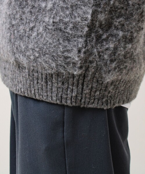 GLOSTER（グロスター）の「【モヘアタッチ/ユニセックス対応】ヘンリーネックプルオーバーニット（ニット/セーター・メンズ・ボルドー/グレー/ブラック・S/M/L）」の6枚目の写真