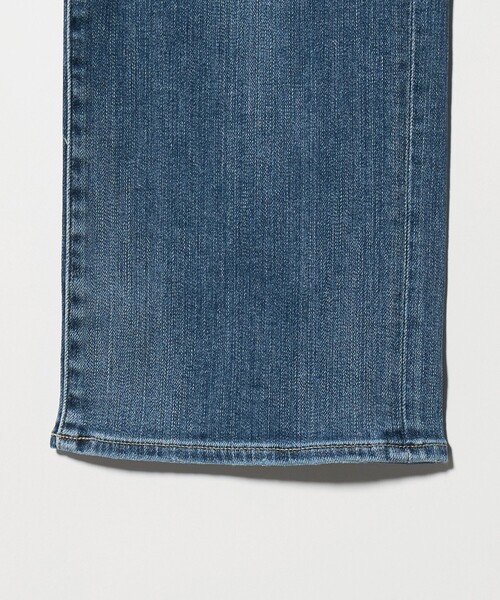 RED CARD TOKYO（レッドカード）の「【別注】＜RED CARD＞35th Anniv. Straight デニムパンツ（デニムパンツ・レディース・ライトブルー/コバルトブルー・25/22/24/23）」の16枚目の写真