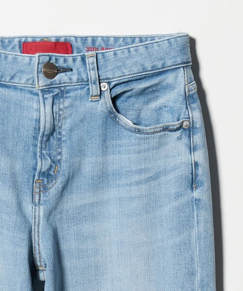 RED CARD TOKYO（レッドカード）の「【別注】＜RED CARD＞35th Anniv. Straight デニムパンツ（デニムパンツ・レディース・ライトブルー/コバルトブルー・25/22/24/23）」の21枚目の写真