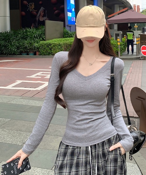 PRIVATE BEACH(プライベートビーチ)の「VネックロンT(Tシャツ/カットソー・レディース・グレー/ブラック/ブラウン/ホワイト・L/M/S)」の19枚目の写真