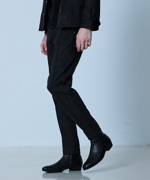 5351 POUR LES HOMMES（ゴーサンゴーイチプールオム）の「【セットアップ対応】タックテーパード デニム スラックス（デニムパンツ・メンズ・インディゴブルー/ブラック・44/46/48/50）」の5枚目の写真