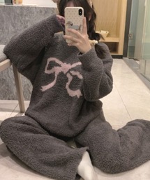 Ritzy（リッツィー）の「リボン柄 フリースルームウエア セットアップ（ルームワンピース）」