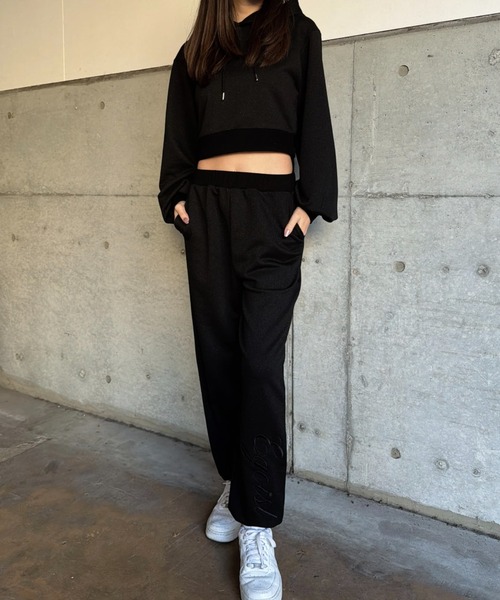 EGOIST(エゴイスト)の「フードロゴラメ裏毛トップス(スウェット・レディース・ライトグレー/ブラック・FREE)」の16枚目の写真