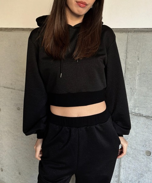 EGOIST(エゴイスト)の「フードロゴラメ裏毛トップス(スウェット・レディース・ライトグレー/ブラック・FREE)」の7枚目の写真