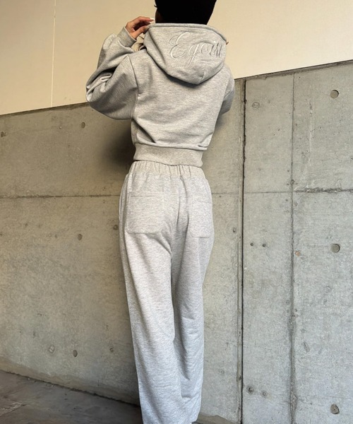 EGOIST(エゴイスト)の「フードロゴラメ裏毛トップス(スウェット・レディース・ライトグレー/ブラック・FREE)」の13枚目の写真