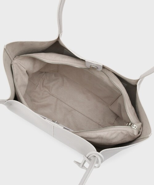 UNTITLED（アンタイトル）の「スプリットレザートート（トートバッグ・レディース・ブラック/ライトベージュ/ライトグレー・99）」の12枚目の写真