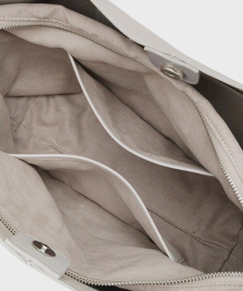 UNTITLED（アンタイトル）の「スプリットレザートート（トートバッグ・レディース・ブラック/ライトベージュ/ライトグレー・99）」の18枚目の写真