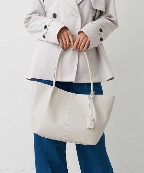 UNTITLED（アンタイトル）の「スプリットレザートート（トートバッグ・レディース・ブラック/ライトベージュ/ライトグレー・99）」の20枚目の写真