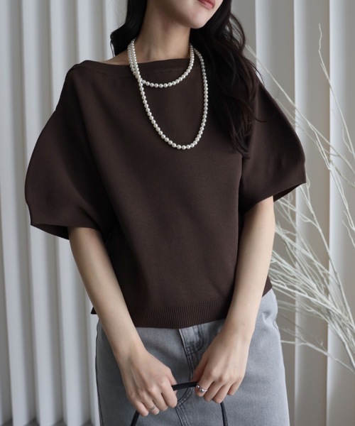 YENNA（イェンナ）の「【 2026 SS 新作 】ランタンスリーブボートネックニット/オフショルニット（ニット/セーター・レディース・ブラウン/アイボリー/ブラック/グレイッシュベージュ・FREE）」の3枚目の写真