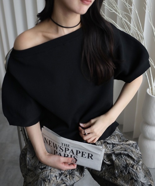 YENNA（イェンナ）の「【 2026 SS 新作 】ランタンスリーブボートネックニット/オフショルニット（ニット/セーター・レディース・ブラウン/アイボリー/ブラック/グレイッシュベージュ・FREE）」の16枚目の写真