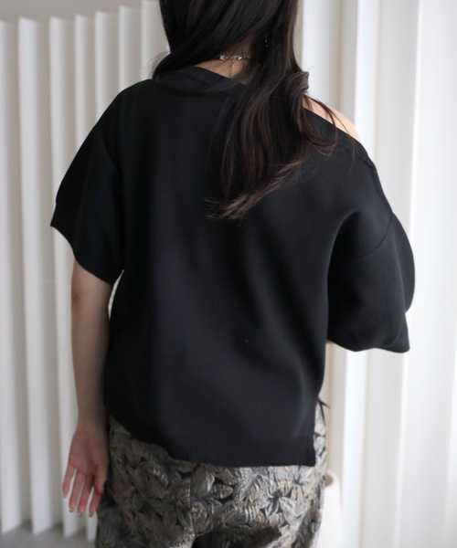 YENNA（イェンナ）の「【 2026 SS 新作 】ランタンスリーブボートネックニット/オフショルニット（ニット/セーター・レディース・ブラウン/アイボリー/ブラック/グレイッシュベージュ・FREE）」の21枚目の写真