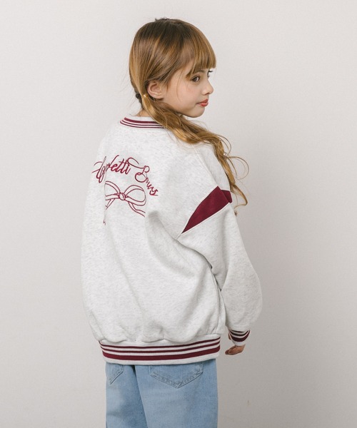 URBAN CHERRY(アーバンチェリー)の「フロントリボンデザインオーバーサイズブルゾン(ブルゾン・キッズ・グレー/ブラック・140cm/120cm/150cm/130cm/110cm)」の5枚目の写真