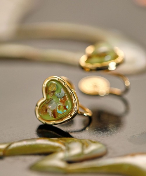 yu-ka(ユーカ)の「YU-KA:ハートデザインイヤリング Heart design earring(イヤリング・レディース・ブルー/グリーン・FREE)」の1枚目の写真