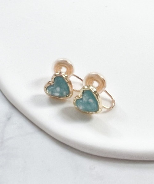 yu-ka(ユーカ)の「YU-KA:ハートデザインイヤリング Heart design earring(イヤリング・レディース・ブルー/グリーン・FREE)」の5枚目の写真