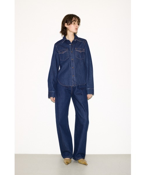 THROW by SLY（スローバイスライ）の「THROW J/W ADJUST CURVE DENIM PT  ジャストウエストアジャストカーブデニムパンツ 冬服 春服（デニムパンツ・レディース・ダークブルー・1/0）」の2枚目の写真